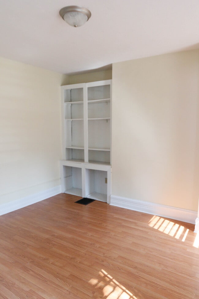 Photo - 1447 Hunter Ave