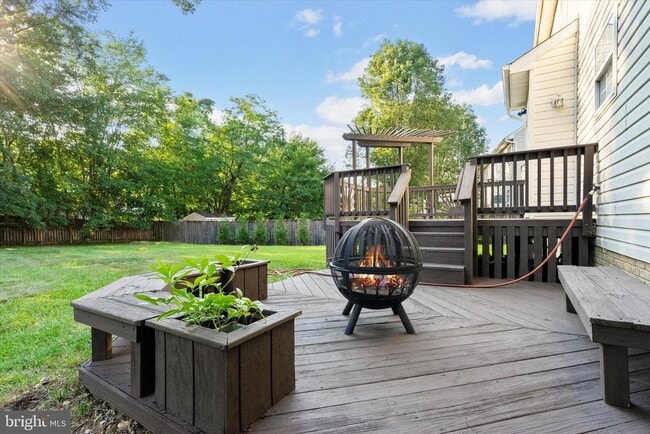 Photo - 2230 Community Dr