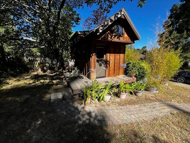 171 Gold Ridge Rd