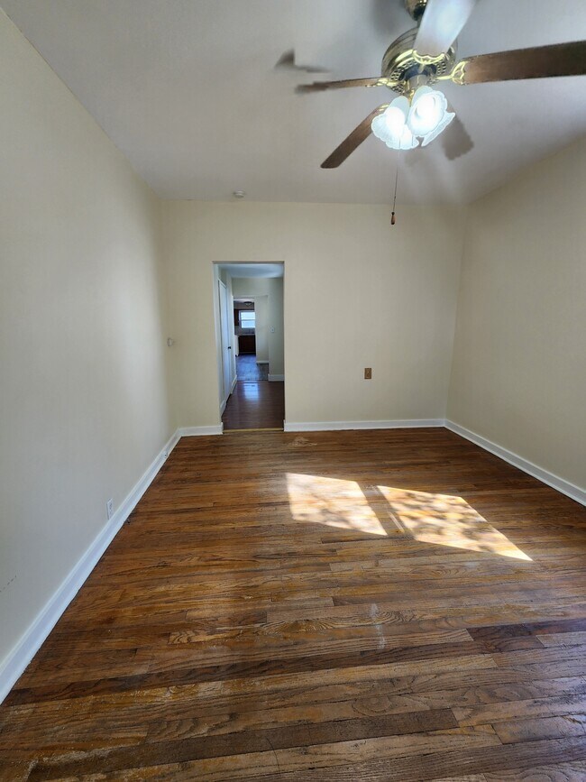 Photo - 2258 Jackson St