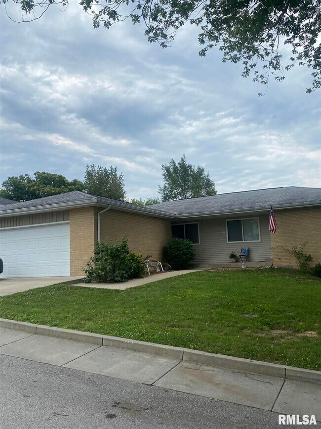 Photo - 26 Sundowner Ln