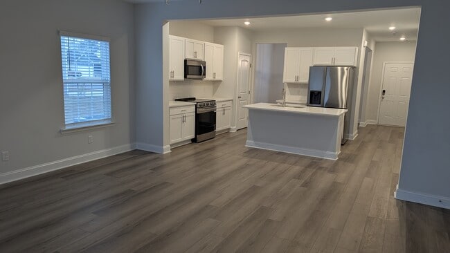 Photo - 208 Glick Wy