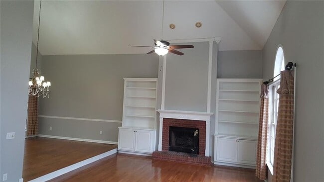 Photo - 3885 Waterford Dr