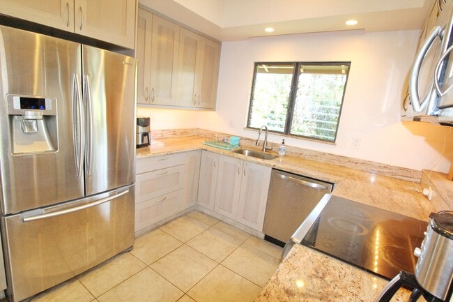 Photo - Rare Haleakala Gardens Top Floor Corner Unit - Unfurnished 3 Bed 2 Bath Unit 8-H