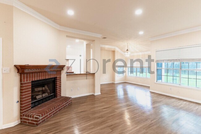 Photo - 1215 Timber Bend Dr