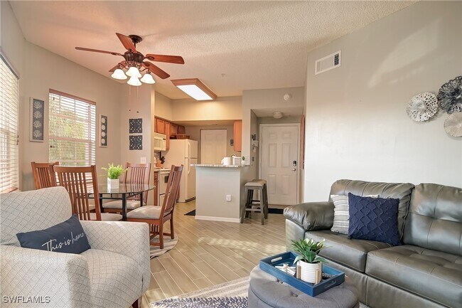 Photo - 15655 Ocean Walk Circle Unidad 205