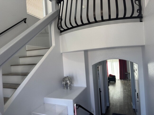 Photo - 3 Bed home FULLY FURNISHED