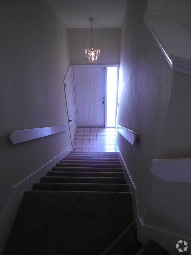 Building Photo - ***SMALL PET FRIENDLY***BERKSHIRE LAKES***... Rental
