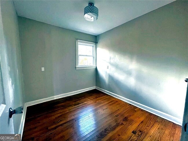 Photo - 1449 Lynford Dr SW