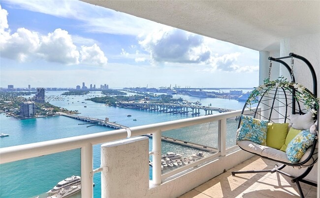 Photo - 1717 N Bayshore Dr Unidad 3334