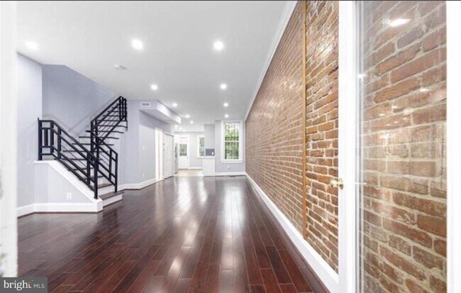 Photo - 3633 11th St NW