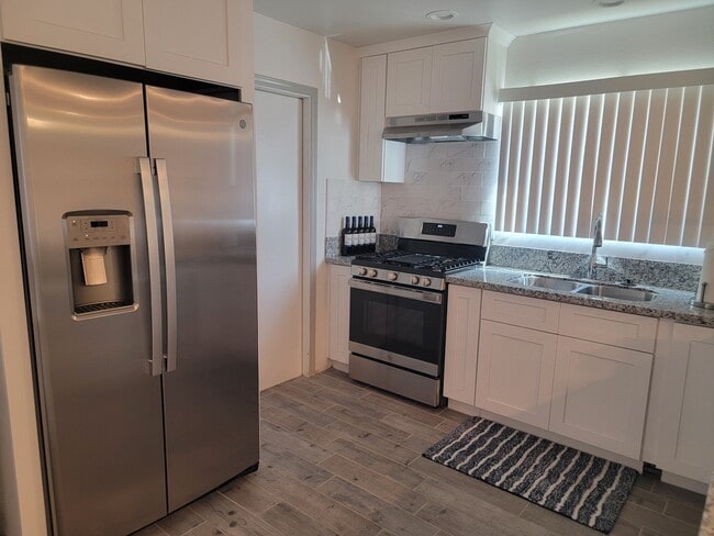 Building Photo - 14321 Calneva Ln Rental