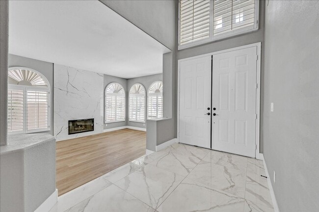 Photo - Fully remodeled 5 bed plus Loft / 4.5 bath...