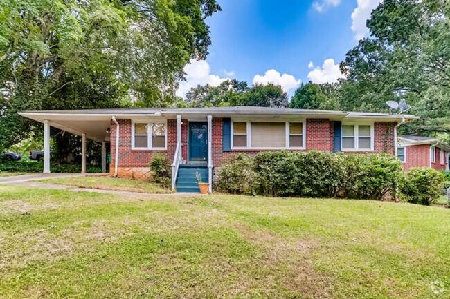 Building Photo - Brick Ranch Home Located on large Corner L...