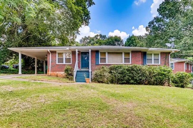 Brick Ranch Home Located on large Corner L... - Brick Ranch Home Located on large Corner L...