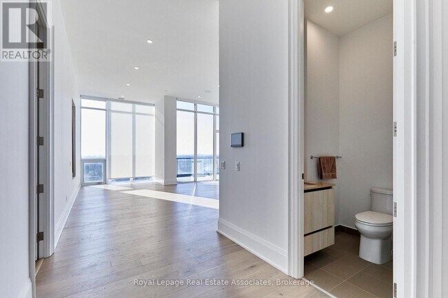 Photo - 21 Park St E Unit 1803