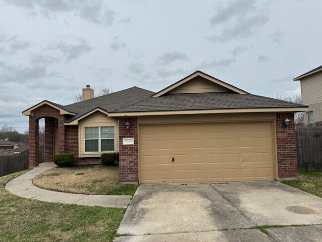 Photo - Enjoy living in this single story 3 bedroom+office that has a closet so it could be a 4th bedroom...