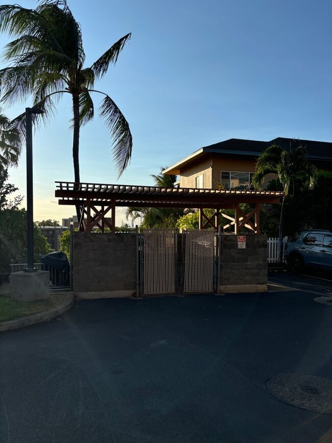 Building Photo - Move-In Ready 2BR/2BA Condo – Fully Furnis...
