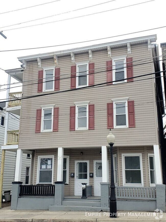 Building Photo - 24 N Main St Unit 5 Rental