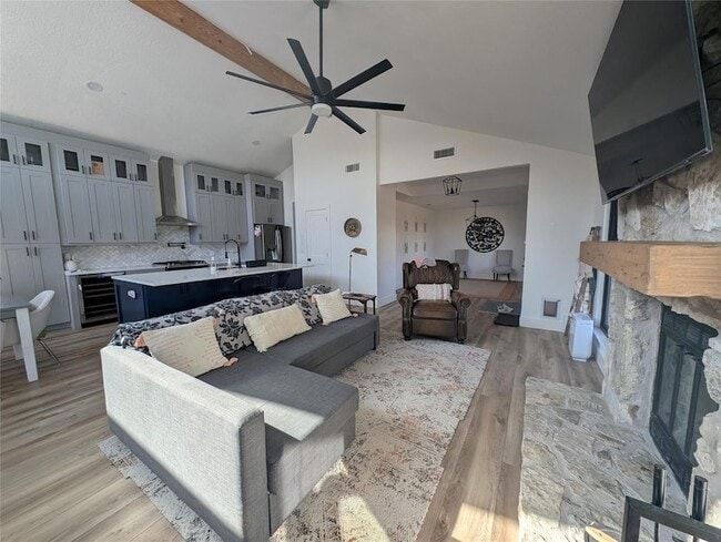 Photo - 306 Deer Creek Cir