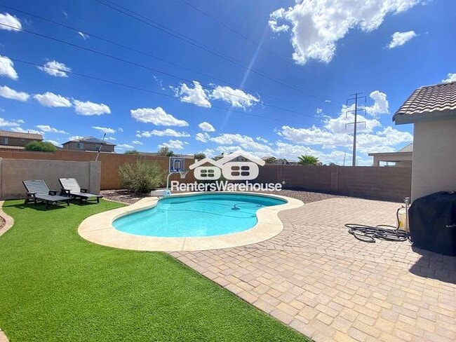 Photo - Sparkling Pool In Maricopa 3/2 Available Now!