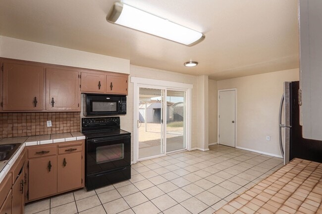 Photo - 4 Bedroom 2 bath in Heart of Casa Grande
