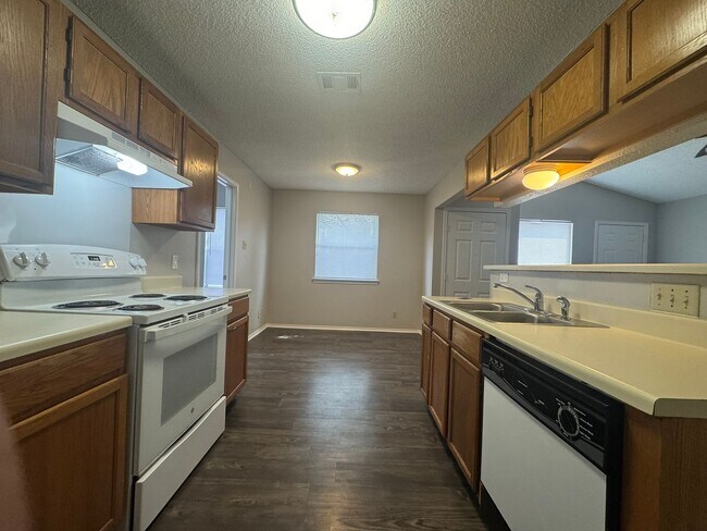 Photo - Vigil Properties2 (12812 Tomanet Trl) Unit A