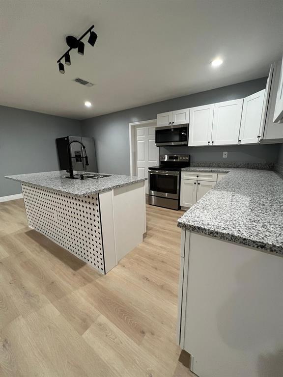 Photo - 2211 54th Ave Dr W