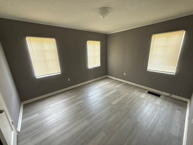 Photo - 912 Lindsey Dr