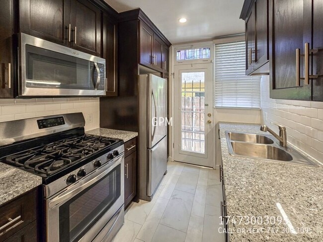 Photo - 2004 N Vermont Ave Unit 1