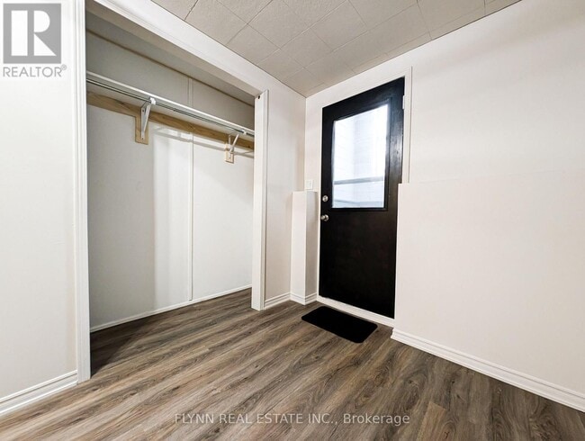 Photo - 164 Windsor St
