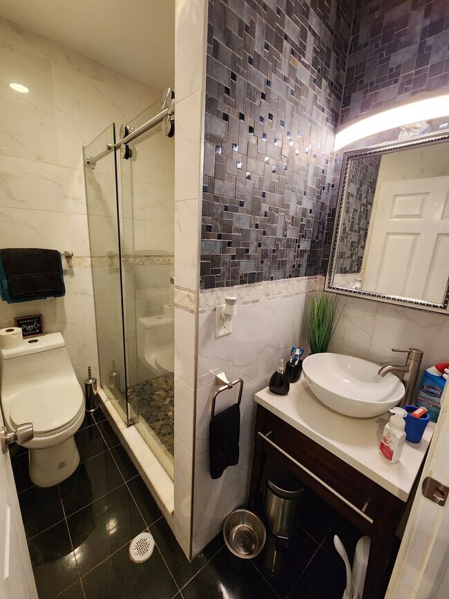 Photo - 4433 Sansom Street Unit #1st Floor