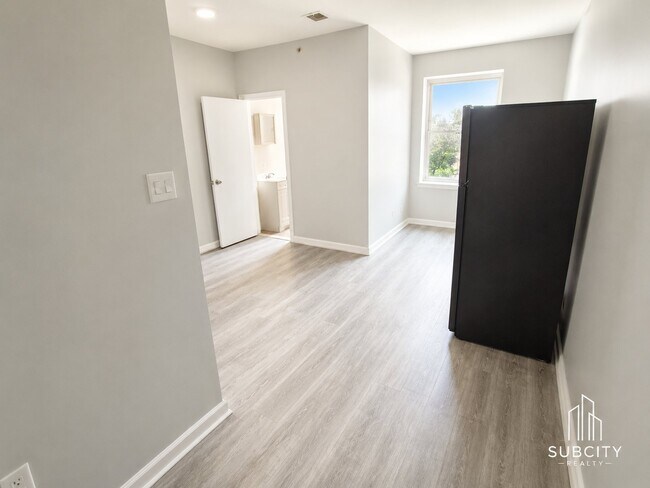 Photo - 279 Goldsmith Ave Unit H3