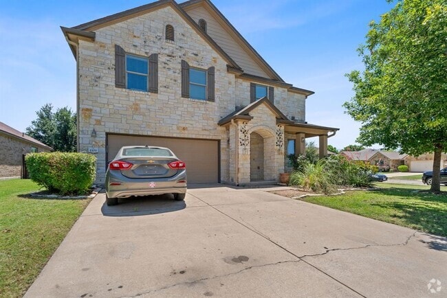 Building Photo - 1109 Hyde Park Dr Rental