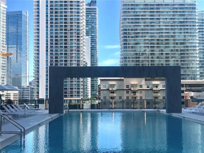 Photo - 45 SW 9th St Condo Unit 3706