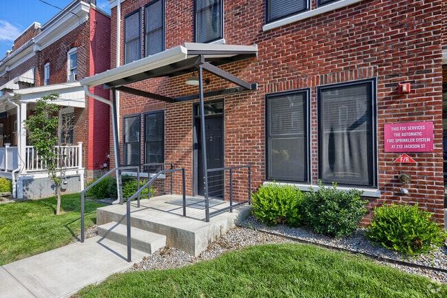 Building Photo - 213 Jackson St Unit 2 Rental
