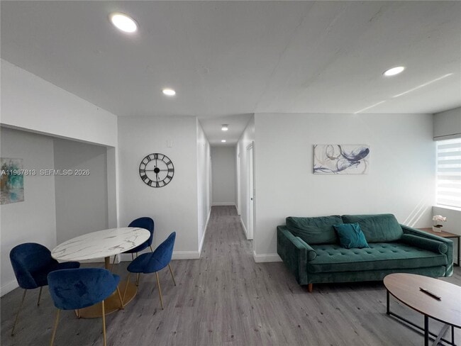 Photo - 10002 E Bay Harbor Dr Unit 6