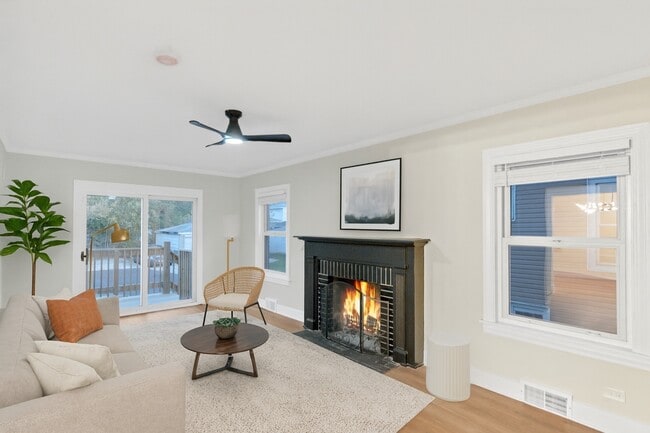 Photo - 1927 S 18th Ave