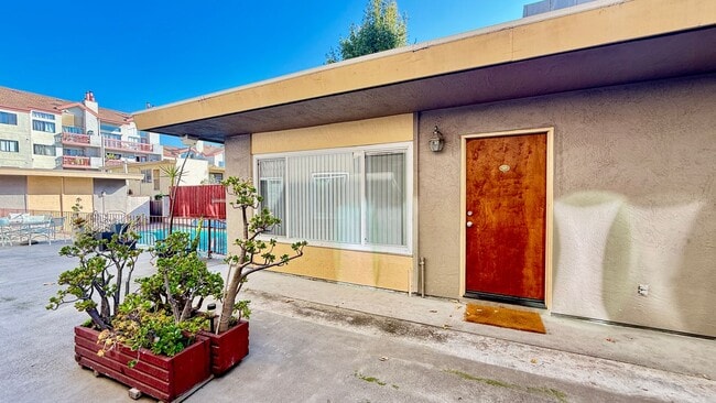 Photo - Cabana style condo in Adams Point