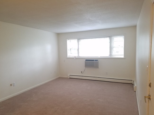 Photo - Franklin Village