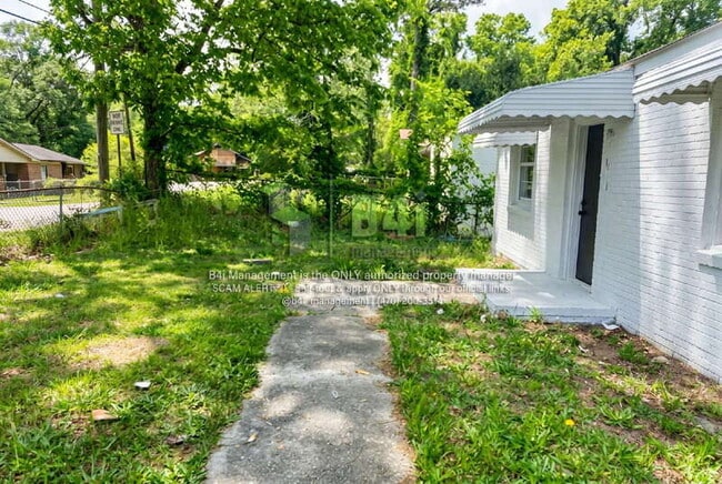 Photo - 163 Munson Dr