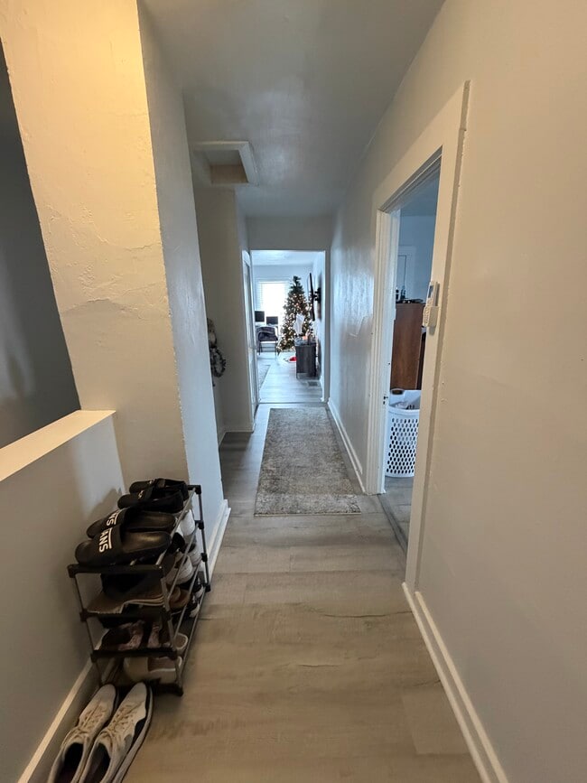 Photo - 207 S Jefferson St Unit Upstairs