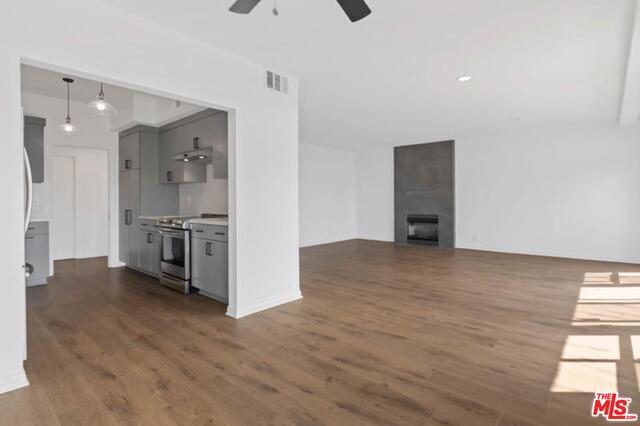 Photo - 511 San Vicente Blvd Unidad 307