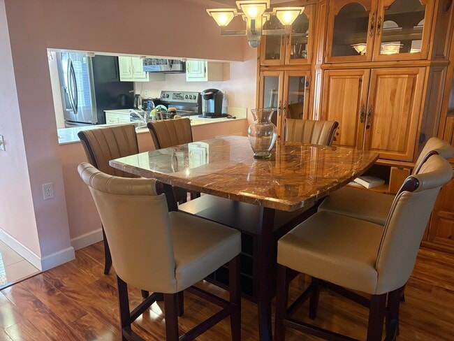 Photo - 4602 Martinique Way Unit H2