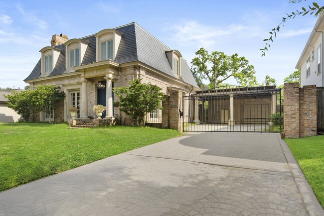 Building Photo - Elegant Living Minutes from the Medical Ce... Rental