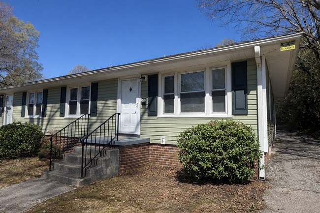 Building Photo - 309-311 W. PINE ST Unit 309 W. PINE ST