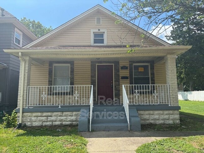 Building Photo - 208 Garfield St