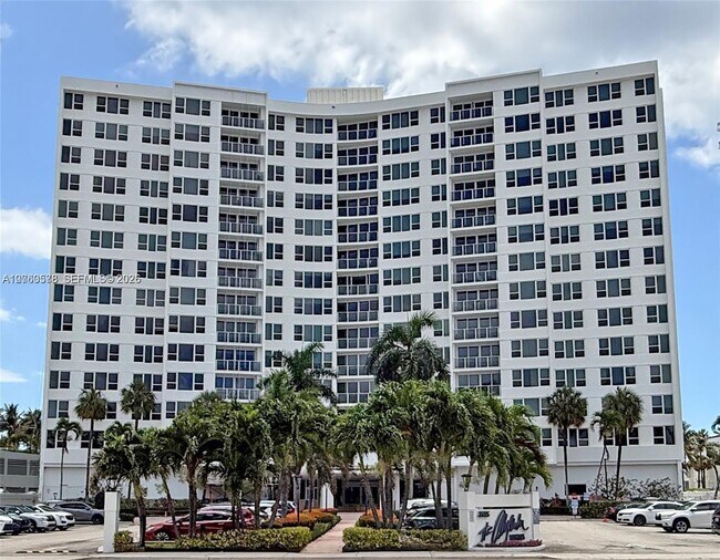 Building Photo - 3505 S Ocean Dr Unit 710