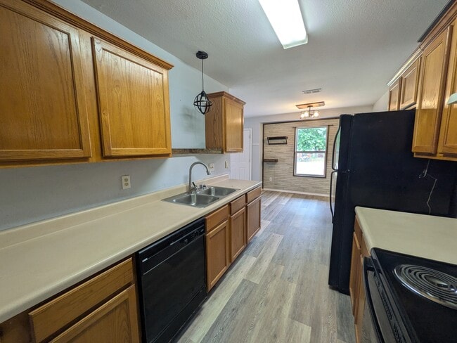 Photo - 28 Cypress Ave