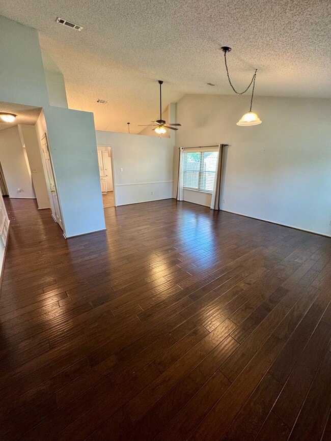 4415 Seville Ln